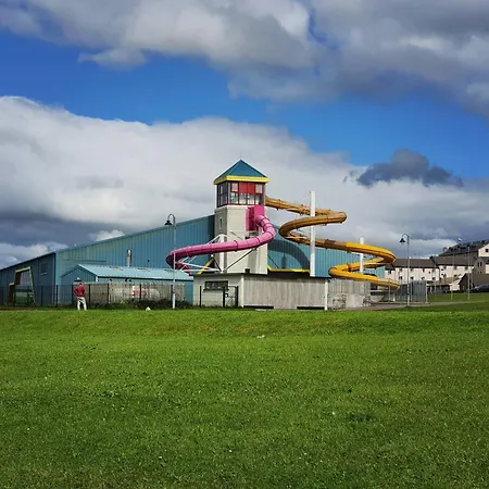 Feriehus Liberty House - Bundoran Seaside Family & Surfers Single Street