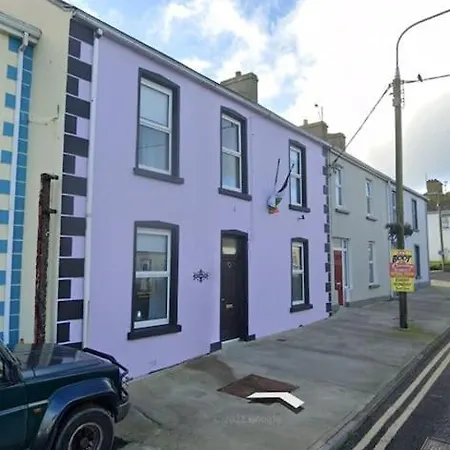 Liberty House - Bundoran Seaside Family & Surfers Single Street