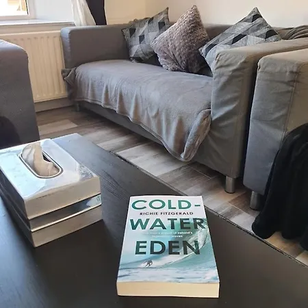 Liberty House - Bundoran Seaside Family & Surfers Single Street