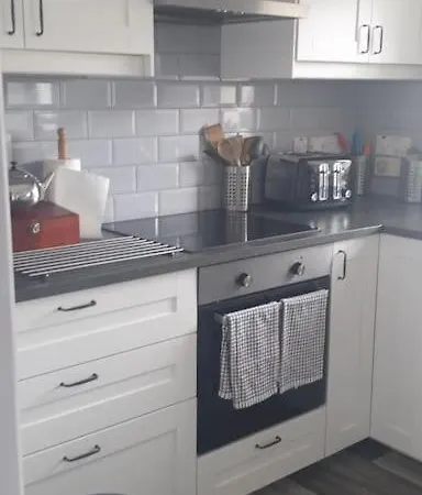 Liberty House - Bundoran Seaside Family & Surfers * Single Street