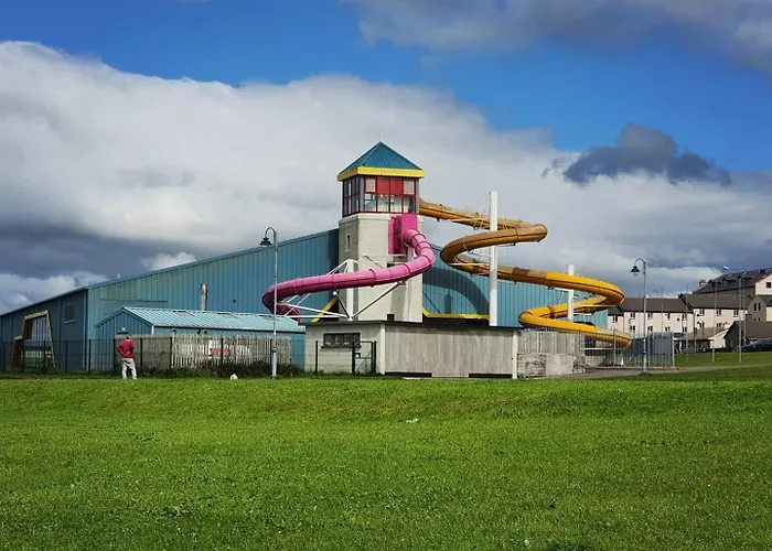 Дом отдыха Liberty House - Bundoran Seaside Family & Surfers Single Street