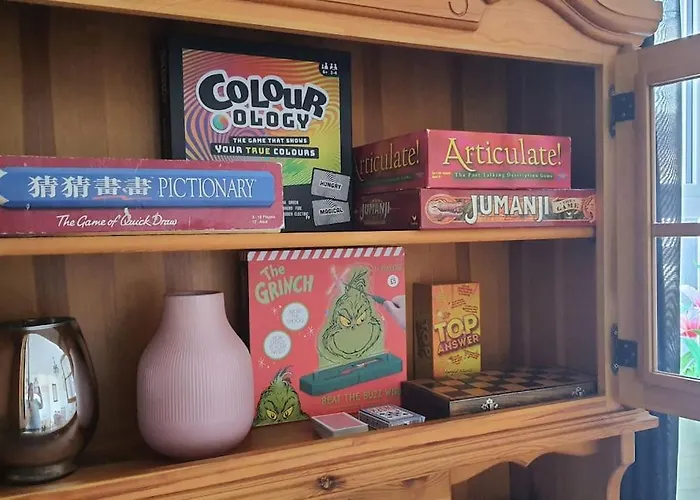 Liberty House - Bundoran Seaside Family & Surfers Single Street