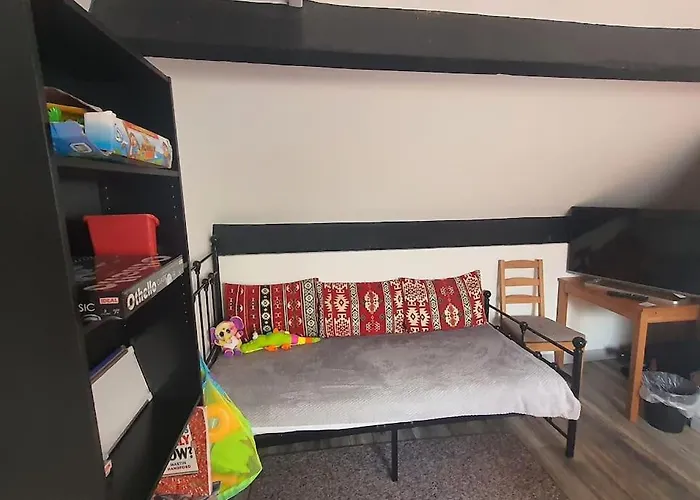 Liberty House - Bundoran Seaside Family & Surfers Single Street