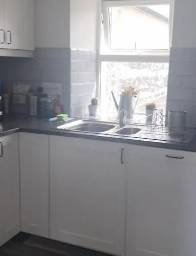 Liberty House - Bundoran Seaside Family & Surfers Дом отдыха Single Street