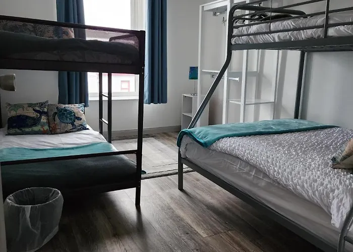 Liberty House - Bundoran Seaside Family & Surfers * Single Street